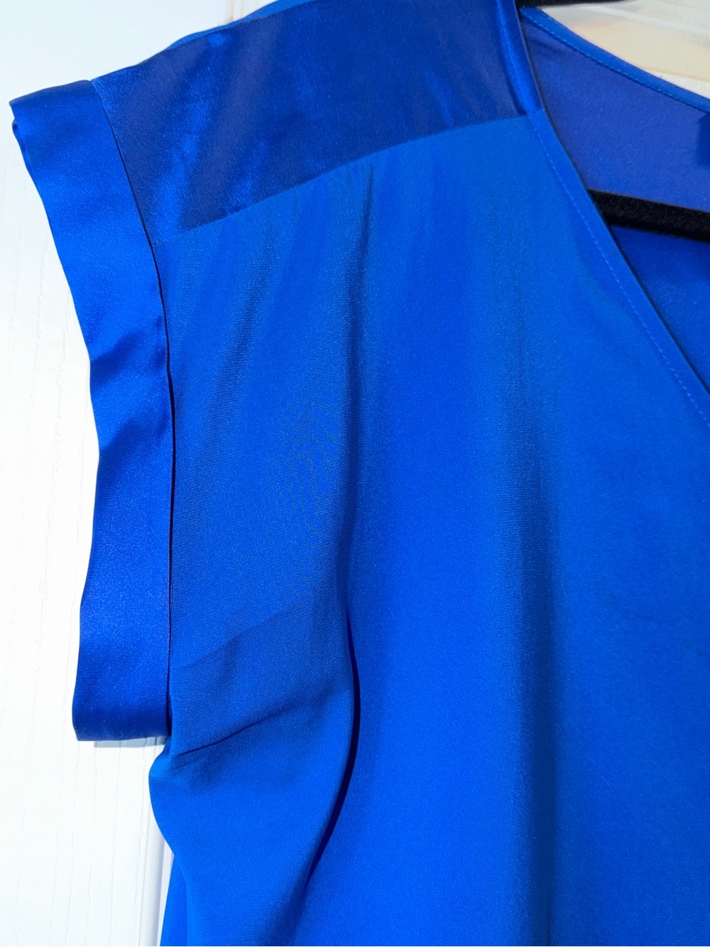 Express Women's Cobalt Blue V-Neck Zip Front Blouse - Picture 4 of 5
